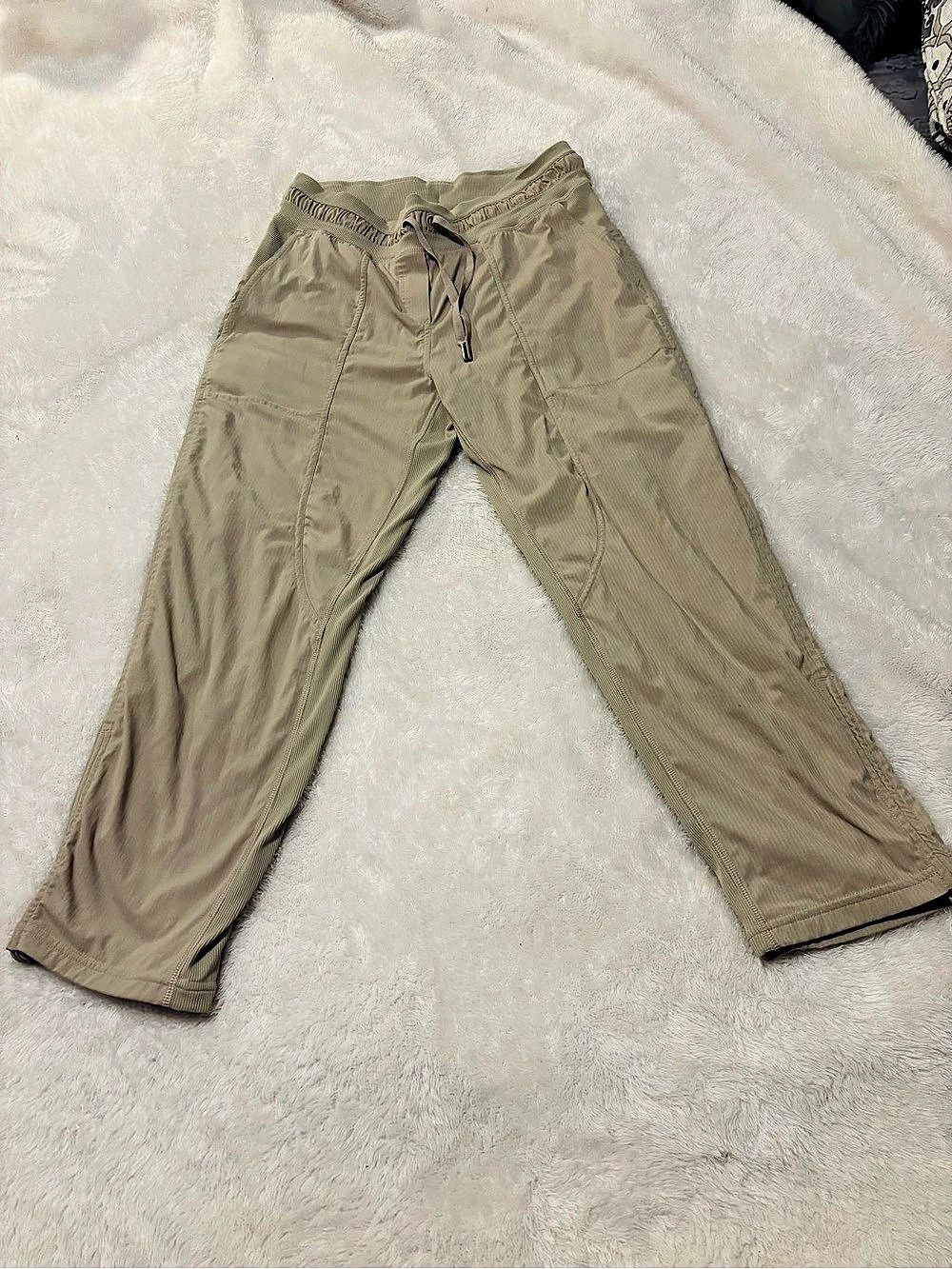 lululemon Dance Studio Mid-Rise Pant Beige Joggers Size 6